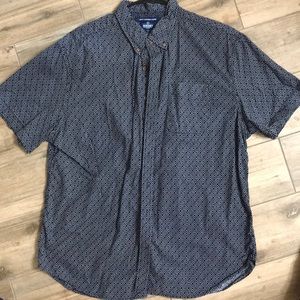 Old Navy Shirts - Short Sleeved Casual Dress Shirt Old Navy Shirts - Short Sleeved Casual Dress Shirt